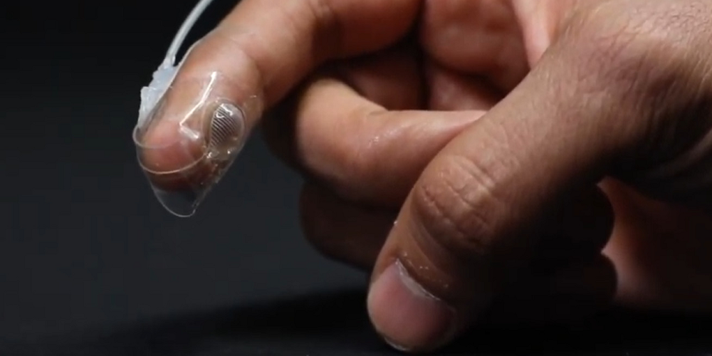 Une peau artificielle pour sentir la réalité virtuelle du bout des doigts