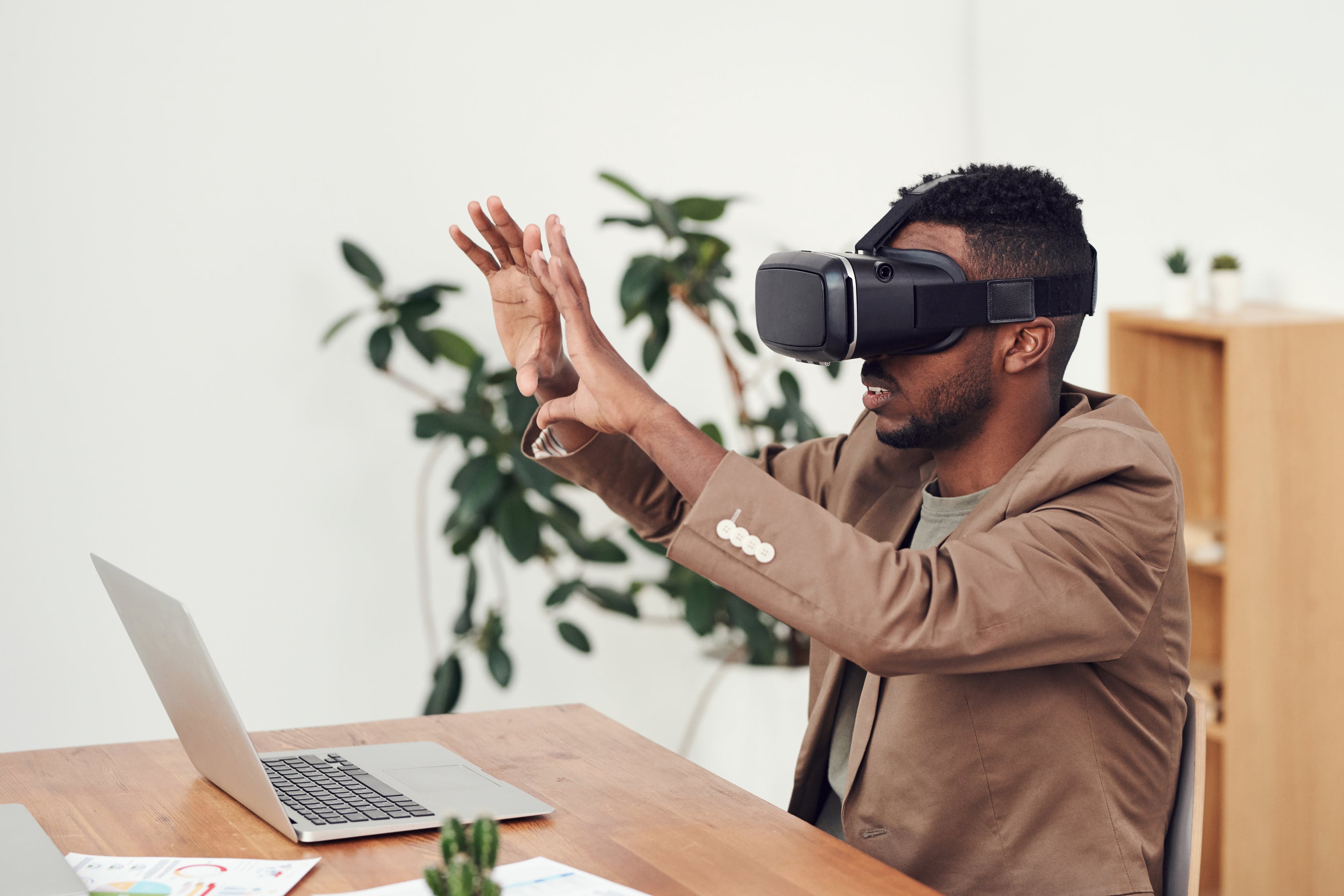 Virtual reality for remote work